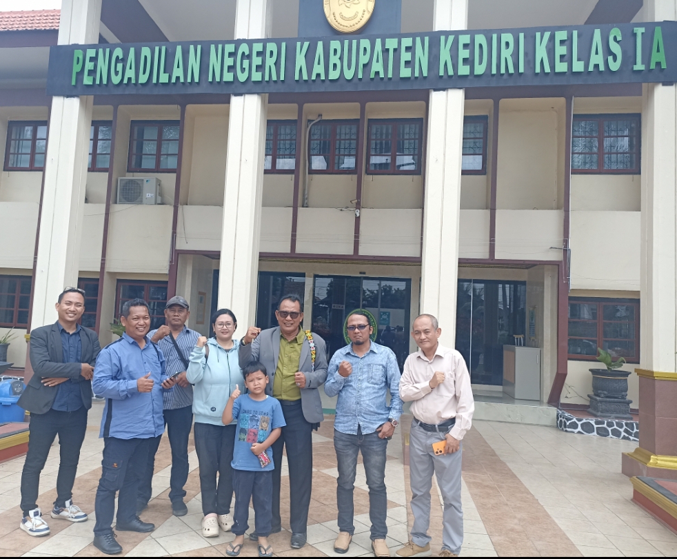 PERSENGKETAAN TANAH  HARTA WARIS MOH YAHYA DI KEDUNGSARI TAROKAN KEDIRI, MENGHADIRKAN SAKSI FAKTA DI PENGADILAN NEGERI  KABUPATEN KEDIRI