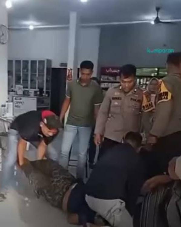 ANGGOTA POLRI BERTUGAS DI POLDA RIAU DITANGKAP TERKAIT KEMATIAN IBU KANDUNG DI SUNGAI APIT, SIAK