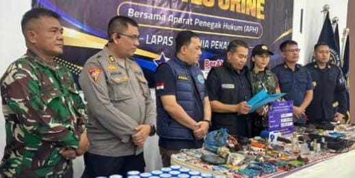 Tim Gabungan Temukan Ratusan Barang Terlarang di Lapas Pekanbaru